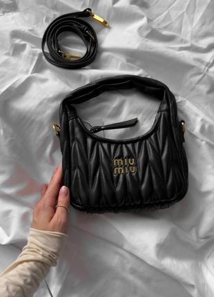 Сумочка черная miu miu