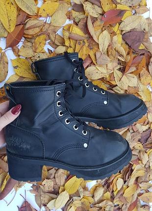 Черевики на шнурівці платформа натуральна шкіра тракторна підошва