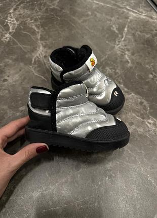 Зимові чоботи