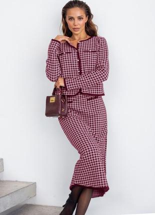 Жіночий класичний костюм зі спідницею4 фото