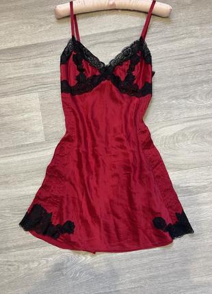 Роскошный шелковый пеньюар натуральный шелк ночнушка ночная рубашка красная с черным кружевом мини короткая