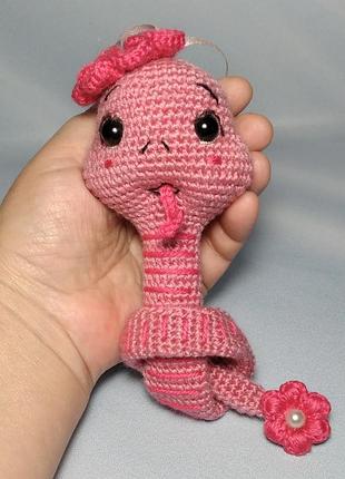 Зміюлічка ручна робота в'язана іграшка змія змея підвіска
