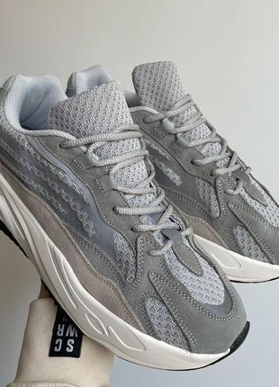 Чоловічі кросівки yeezy boost 700 v2 static