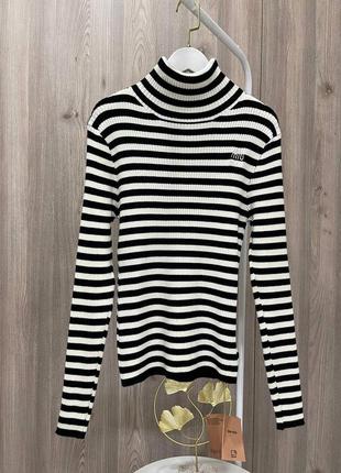 Гольф водолазка брендовый в стиле miu miu