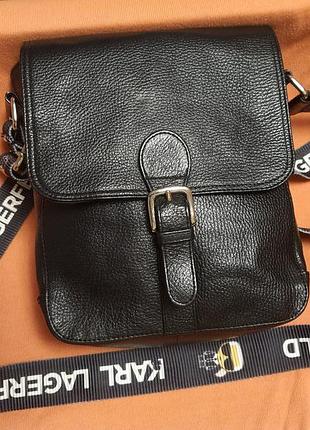 Чоловіча стильна містка сумка в стилі karl lagerfeld. м'яка натуральна шкіра