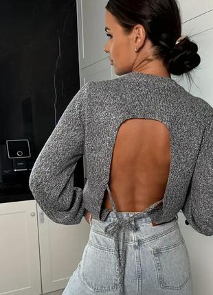 Вязаный мирер с открытой спиной