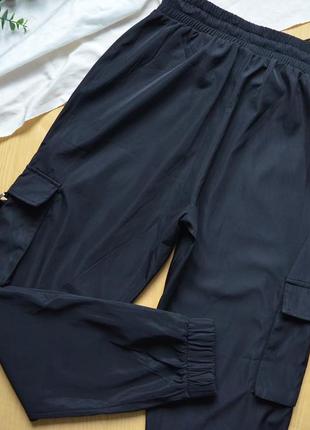 Красивые осенние джоггеры fb sister, высокая посадка, пояс резинка и стягивается шнурком