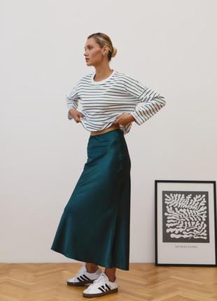 Сатиновая шелковая юбка изумруд