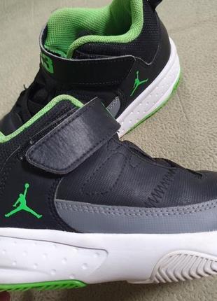 Кроссовки  детские демисезонные jordan max aura 3 da8022-003