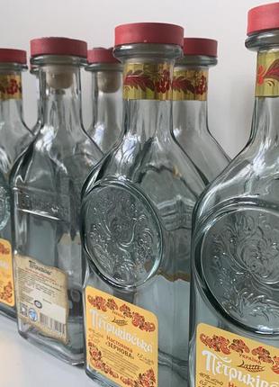 Пустые стеклянные бутылки 0.5, 1 л