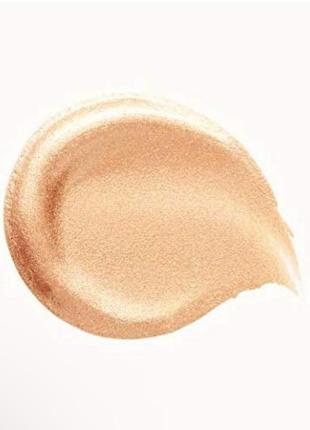 Шелковый жидкий хайлайтер rare beauty оттенок outshine