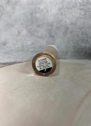 Шелковый жидкий хайлайтер rare beauty оттенок outshine