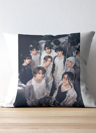 Подушка stray kids стрей кидз 19604