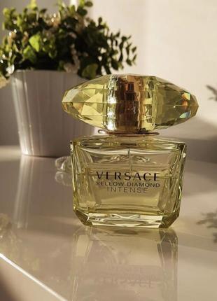 Versace yellow diamond intense