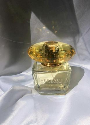 Versace yellow diamond