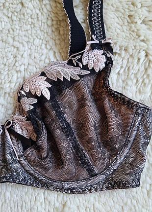 Бюстгальтер на шикарний бюст та маленький обхват під грудьми4 фото