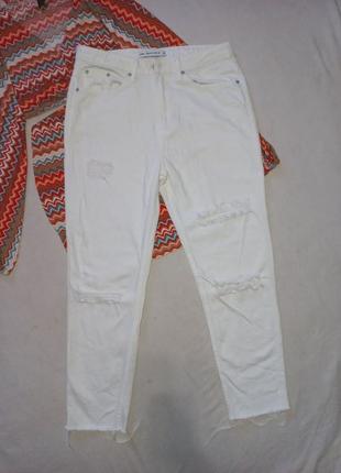 Рваные белые бойфренды джинсы sinsay2 фото