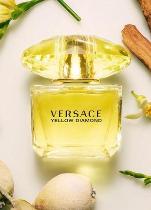 Versace yellow Diamond 90 мл