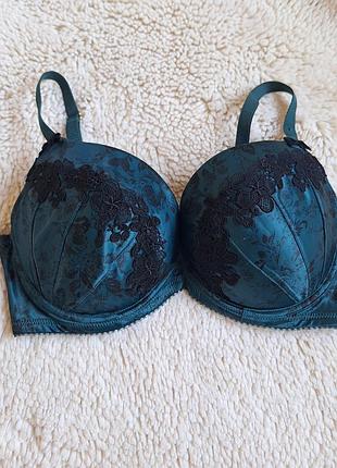 Бюстгальтер