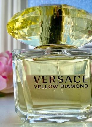 Versace yellow diamond