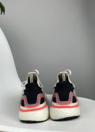 Оригінальні кросівки adidas ultraboost 19 розмір 38.5 устілка 247 фото