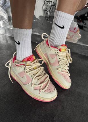 Жіночі кросівки nike sb dunk  « pink cream laces » premium