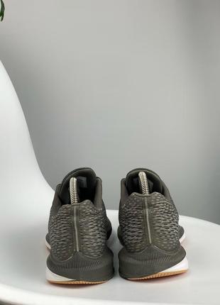 Оригінальні кросівки nike zoom winflo 5 розмір 40 устілка 25.57 фото