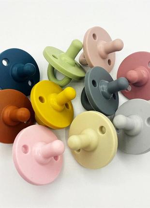 Пустышка соска грызунок силиконовая бежевая gpk24