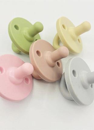 Пустышка соска грызунок силиконовая бежевая gpk24