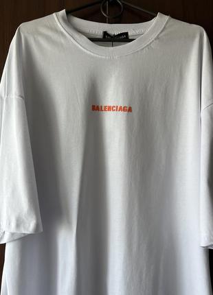 Футболка balenciaga