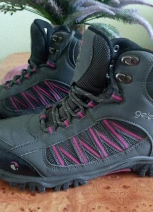 Тренинговые фирменные кроссовки