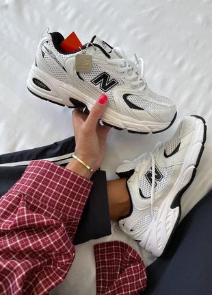 Жіночі кросівки new balance 530 white black нью беланс білого з чорним кольорів