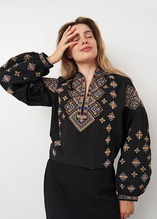 Колоритная блуза вышиванка, украинская вышиванка, этатно рубашка с вышивкой