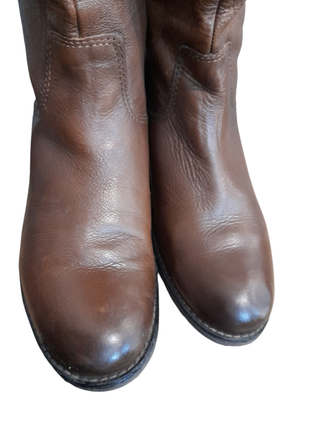 Жіночі шкіряні сапоги