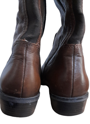 Жіночі шкіряні сапоги