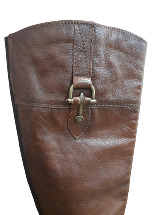 Жіночі шкіряні сапоги