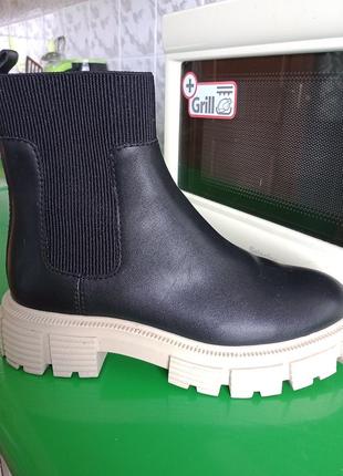 Осенние ботинки челси