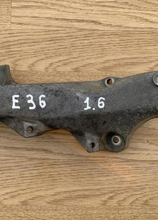 Кронштейн кріплення двигуна лівий bmw e36 1.6 бензин 1137015