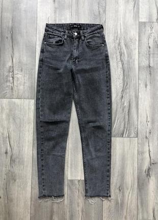 Серые мом джинсы женские 27 р м прямые средняя посадка