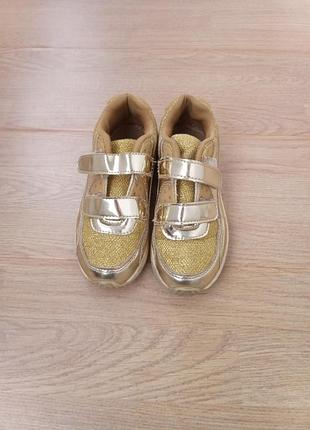 Кросівки дівчинці, р 31, устілка 21 см