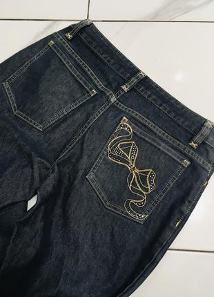 Оригинальные синие джинсы с потертым низом karen millen м2 фото