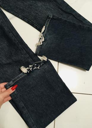 Оригинальные синие джинсы с потертым низом karen millen м4 фото