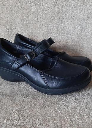 Туфли new feet р.39 стелька 25см