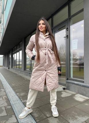 Куртка пальто стьобана з капюшоном пудра чорна молоко тепла