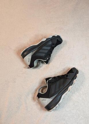 Кросівки should adidas gore-tex 
38 розмір 24 смoriginal