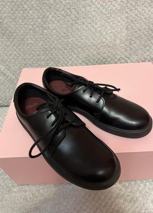 Туфлі clarks для хлопців