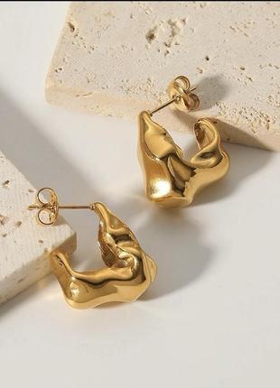 Стильні сережки
