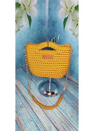 Сумка сью  золото  женская маленькая вязаная на цепочке