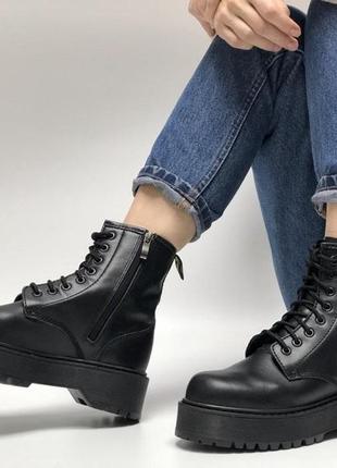 Женские ботинки dr.martens