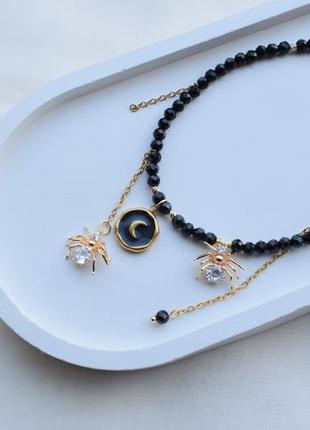 Чорний асиметричний чокер з підвісками , кольє із шпінелі , чорна мінімалістична прикраса на шию